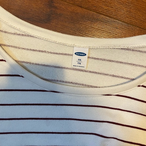 Old navy sweater - Picture 2 of 3